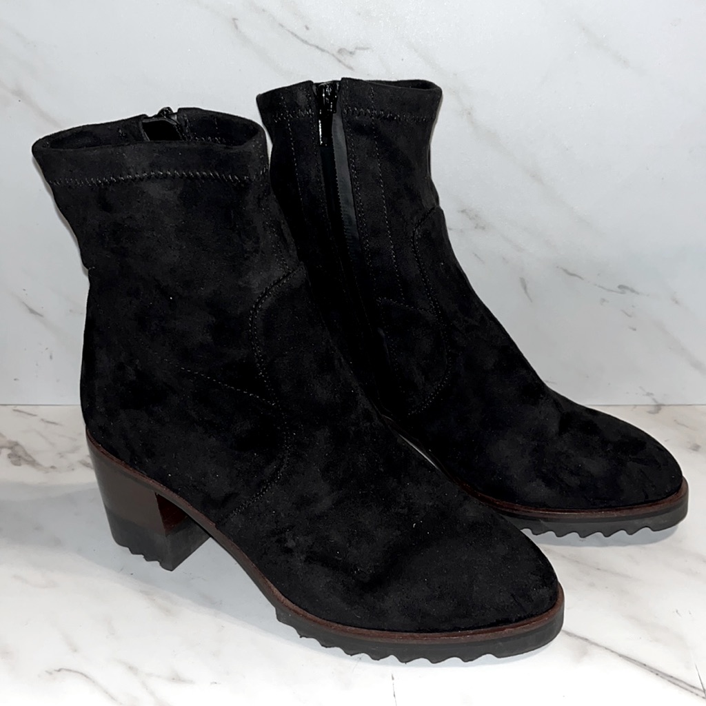 New Vaneli Hazel Suede Boots Black Sz 7 Wide. (E7)